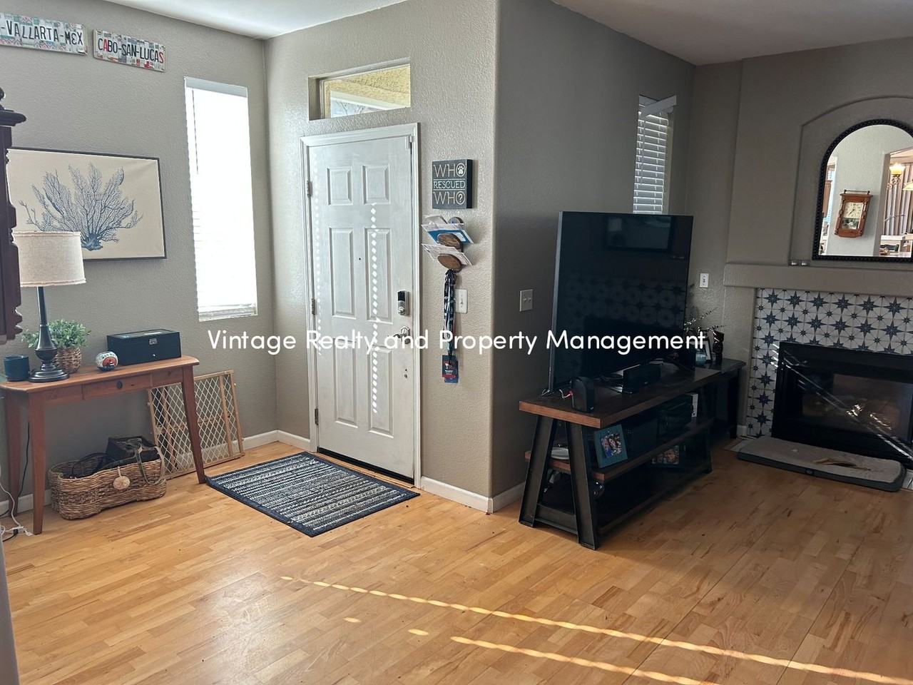 55 Drawbridge Ct - Photo 2 of 31