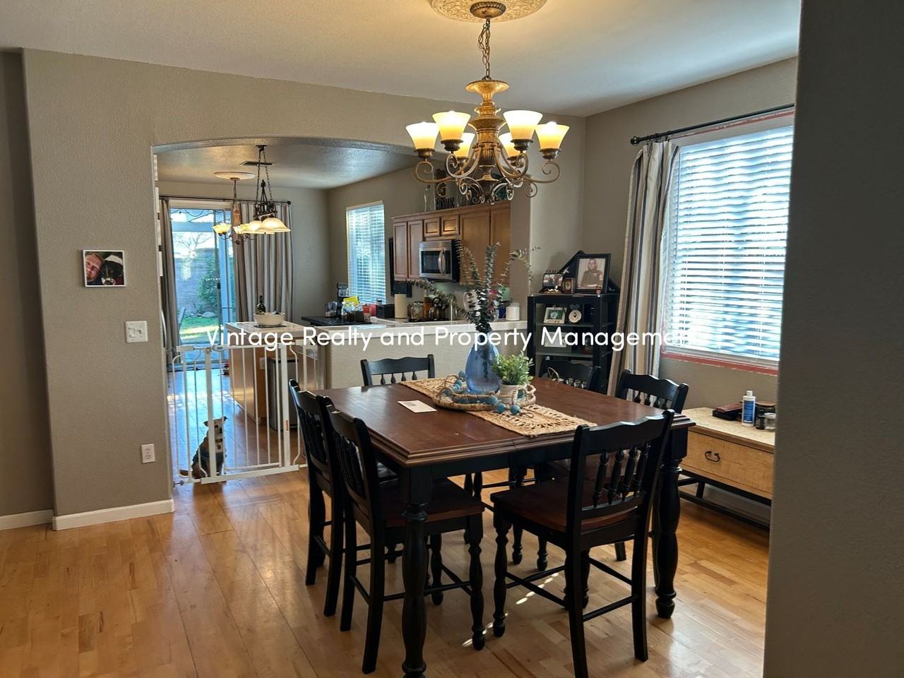 55 Drawbridge Ct - Photo 6 of 31