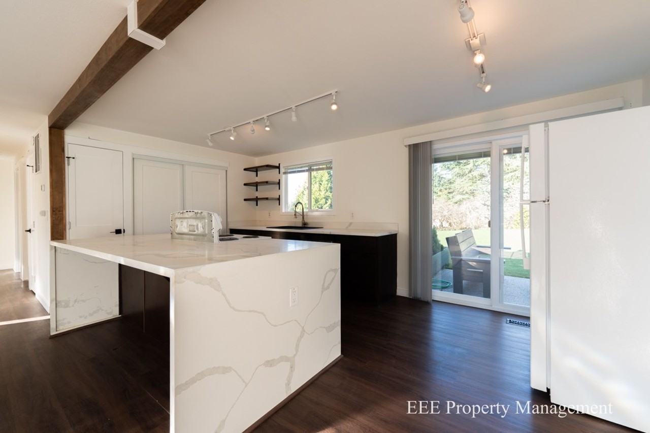 20616 Ne 75th Pl - Photo 7 of 23