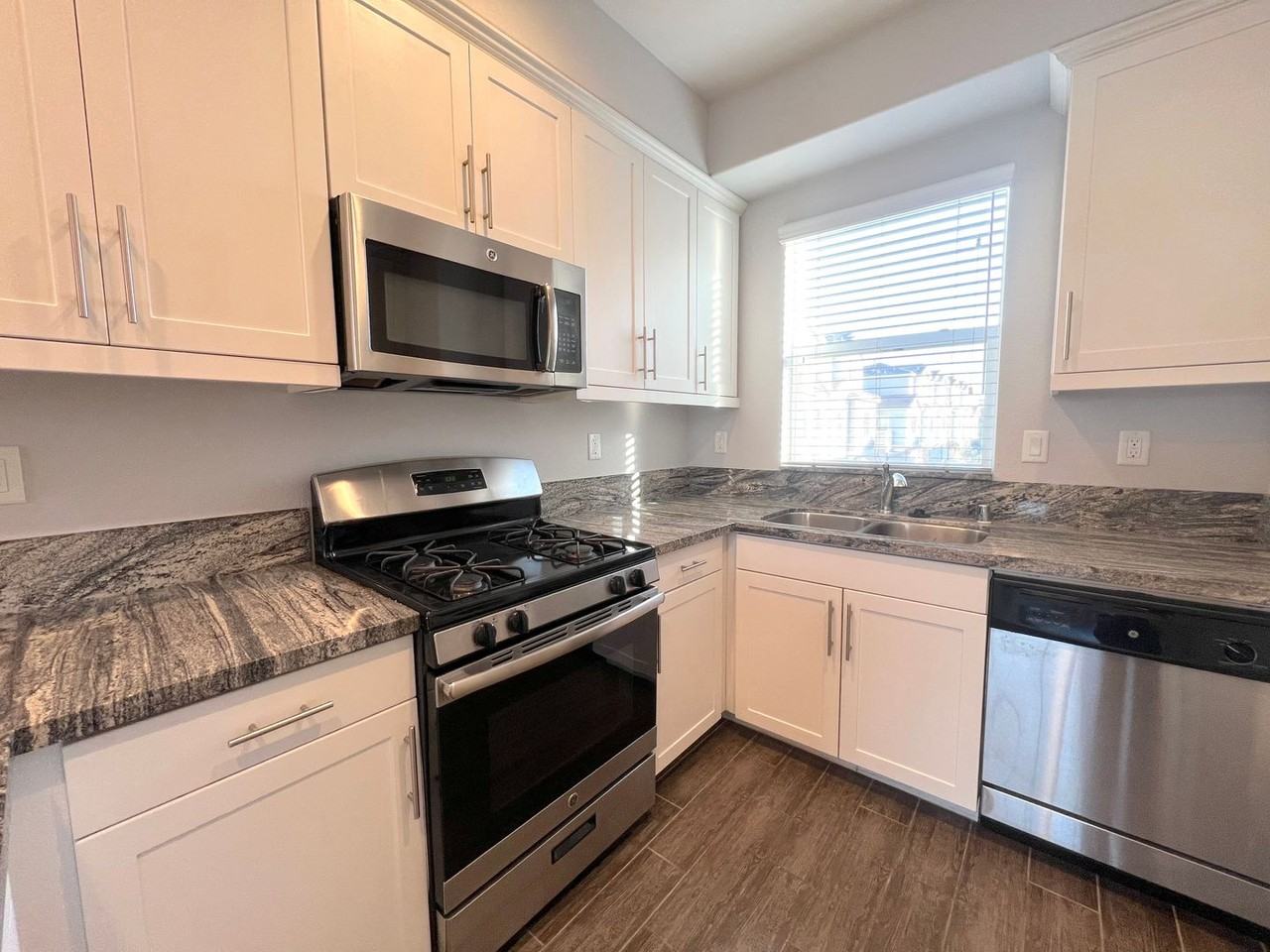 4617 Alekona Ct - Photo 6 of 22