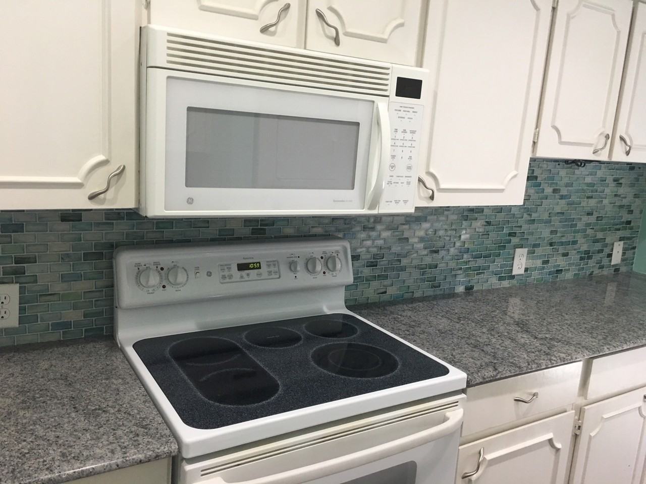 4312 Bellaire Dr S #127 - Photo 3 of 17