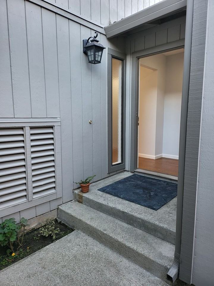 11 Range Ct - Photo 4 of 19