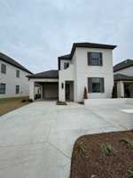 featured image of 1221 Ivy Rd