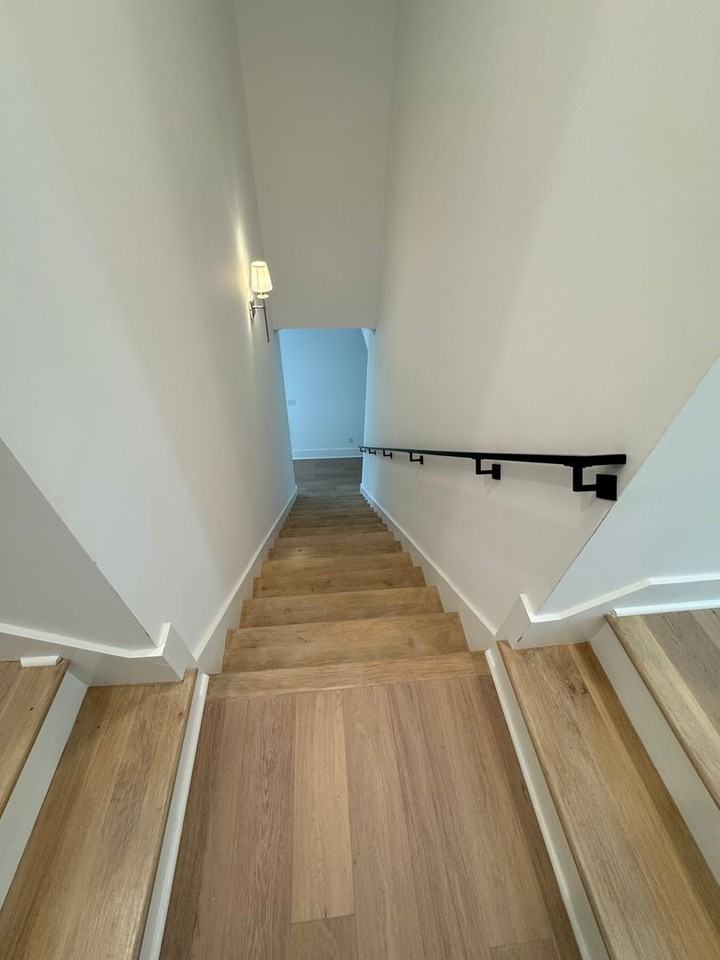 1221 Ivy Rd - Photo 4 of 10