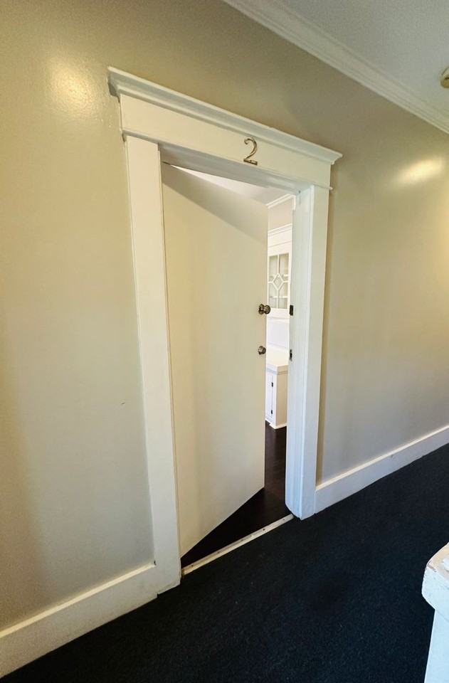 32 Orange Ave - Photo 2 of 12