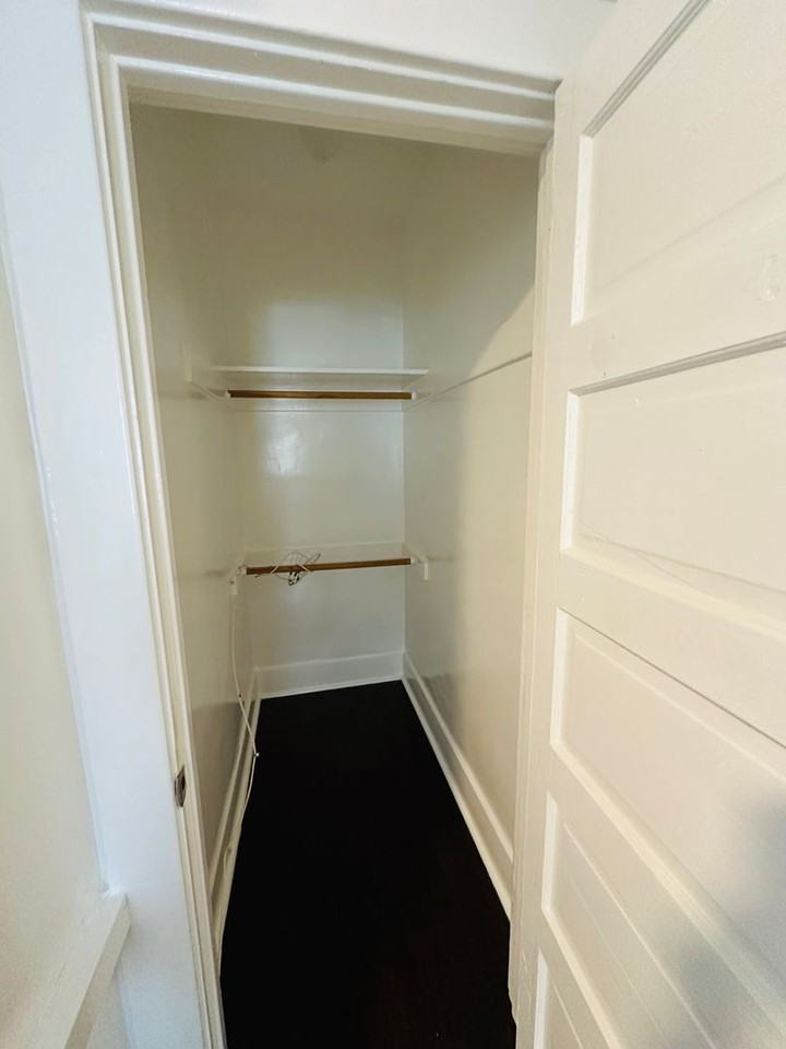 32 Orange Ave - Photo 7 of 12