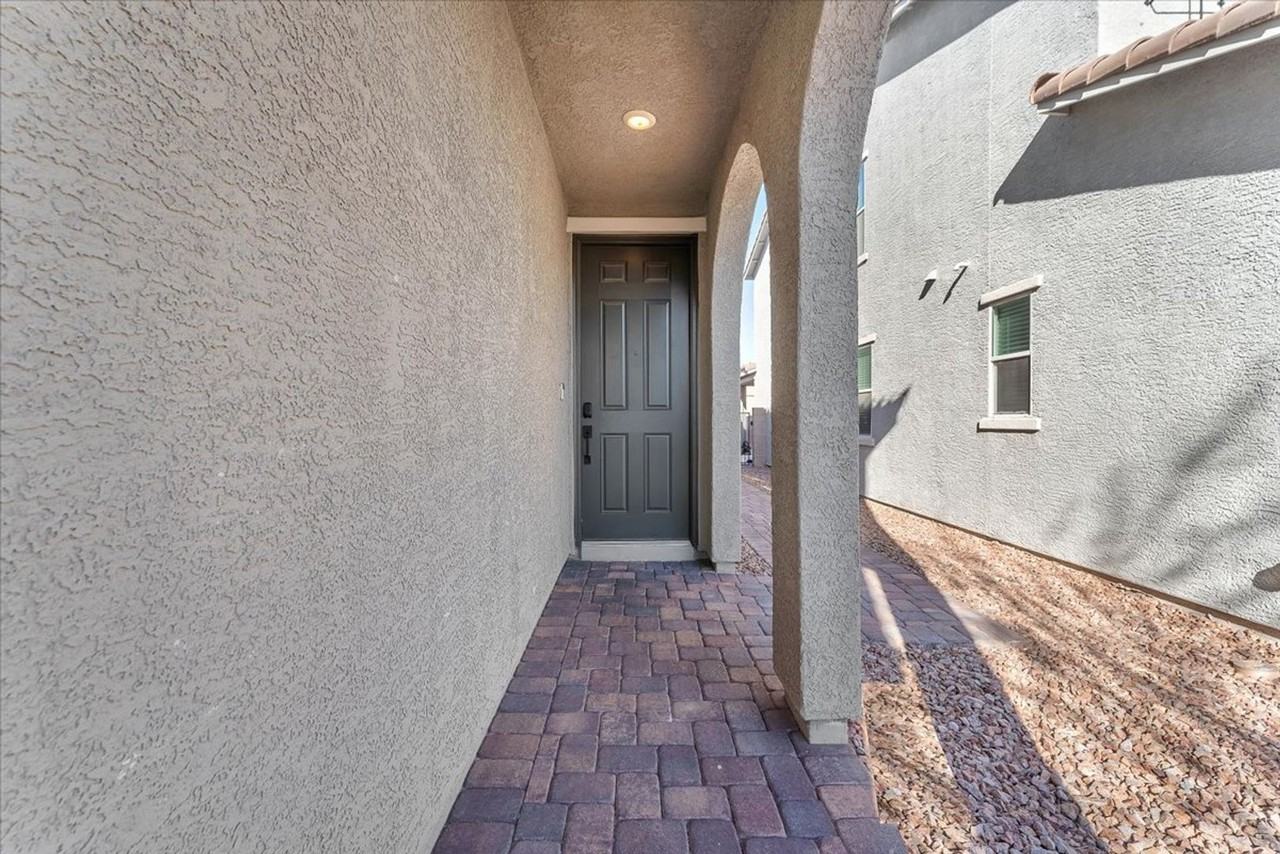 8538 Taizi Ave - Photo 2 of 41