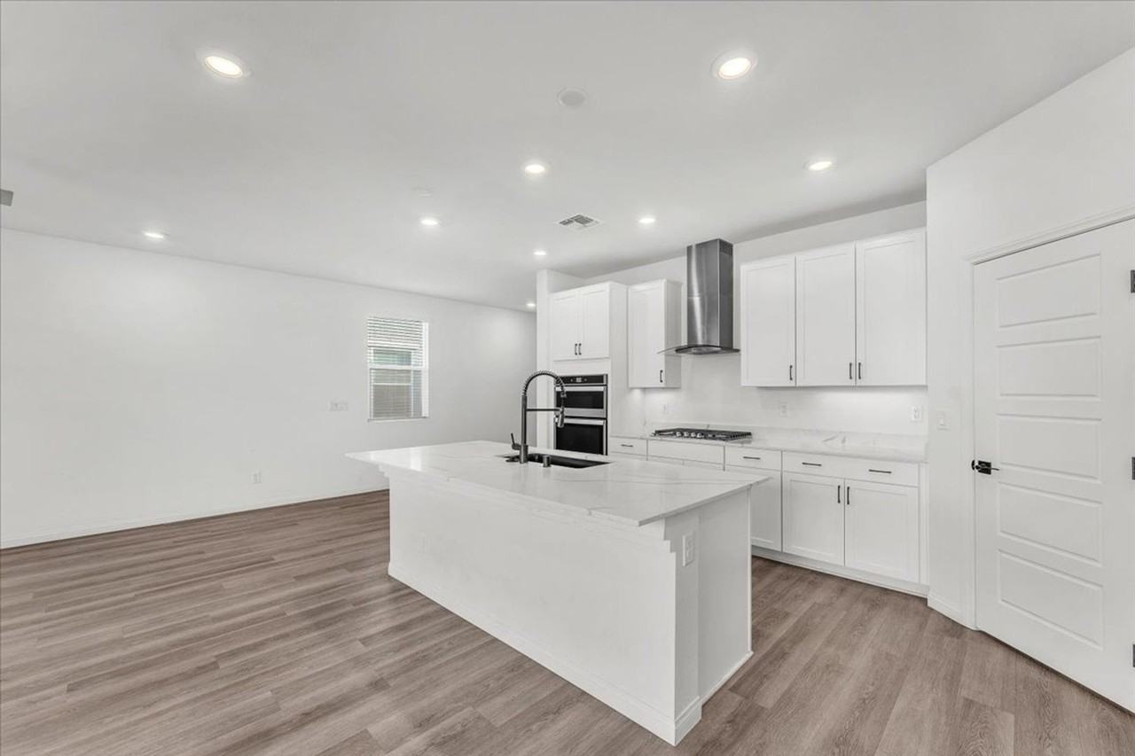 8538 Taizi Ave - Photo 4 of 41