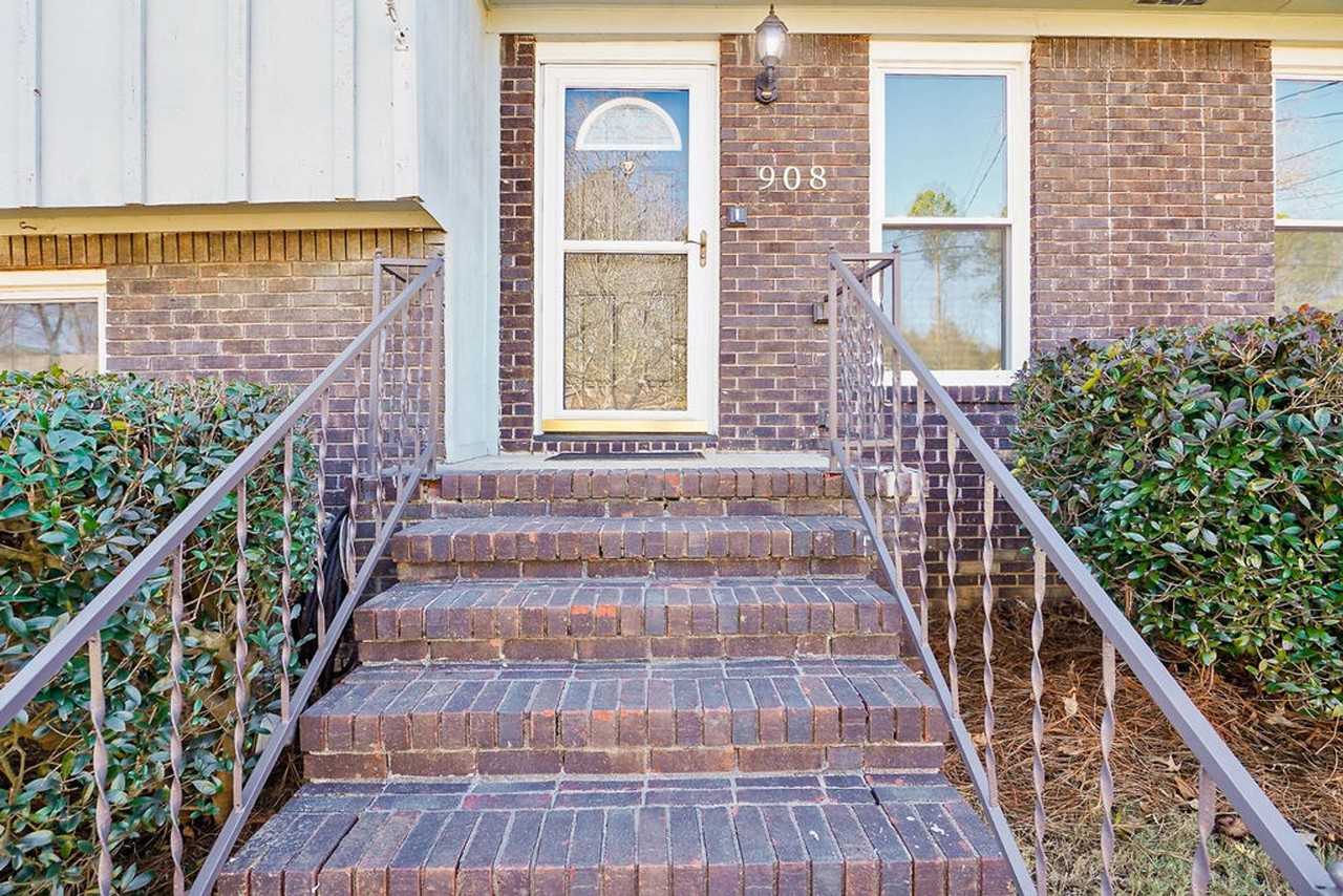 908 Ryecroft Rd - Photo 2 of 27