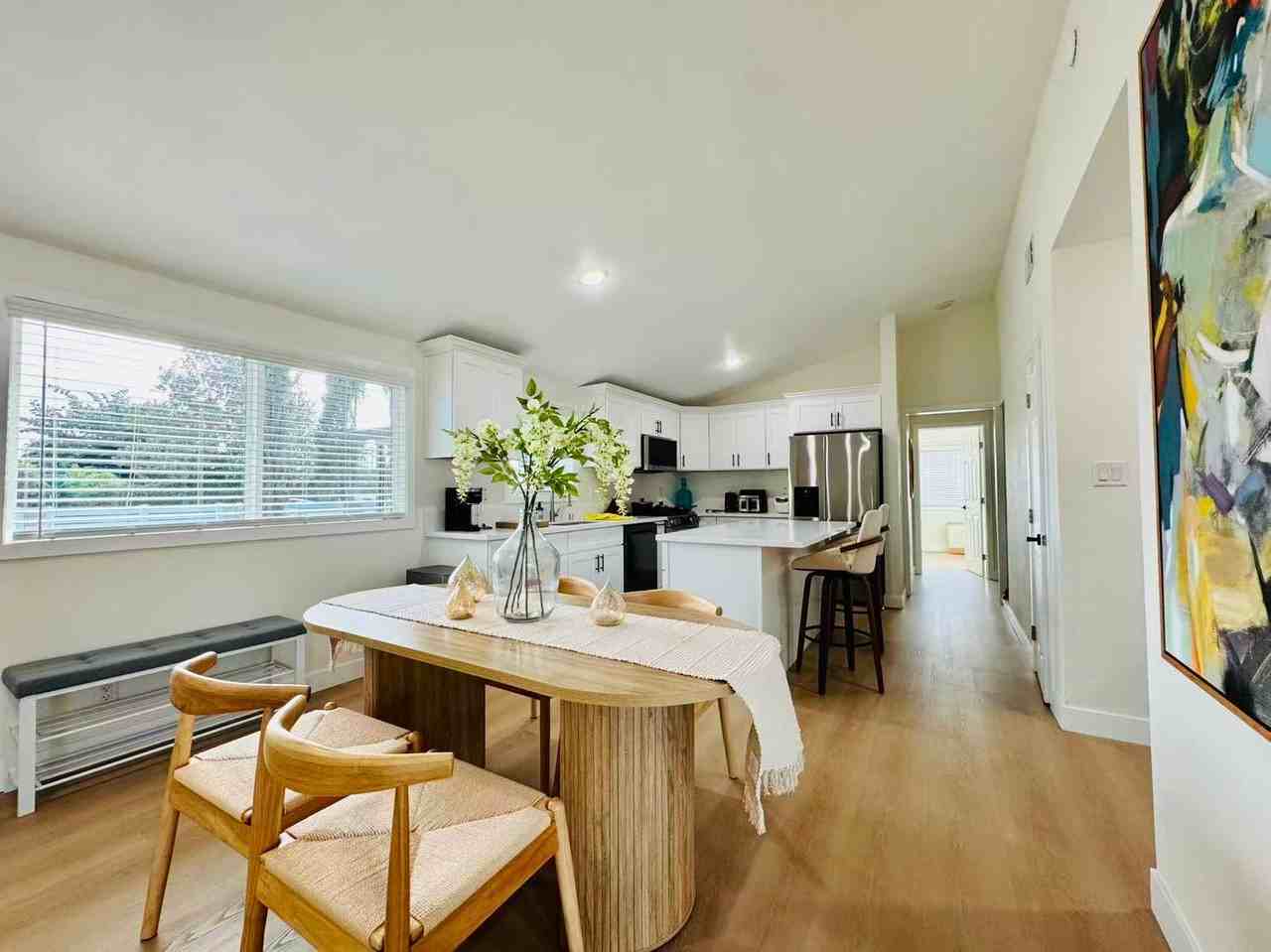 1741 Warwick St - Photo 6 of 31