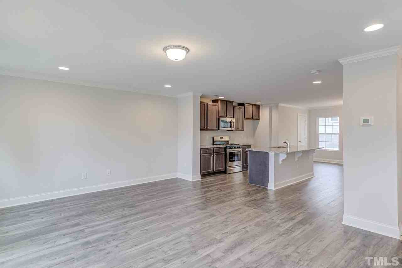 806 Rosefield Dr - Photo 6 of 17