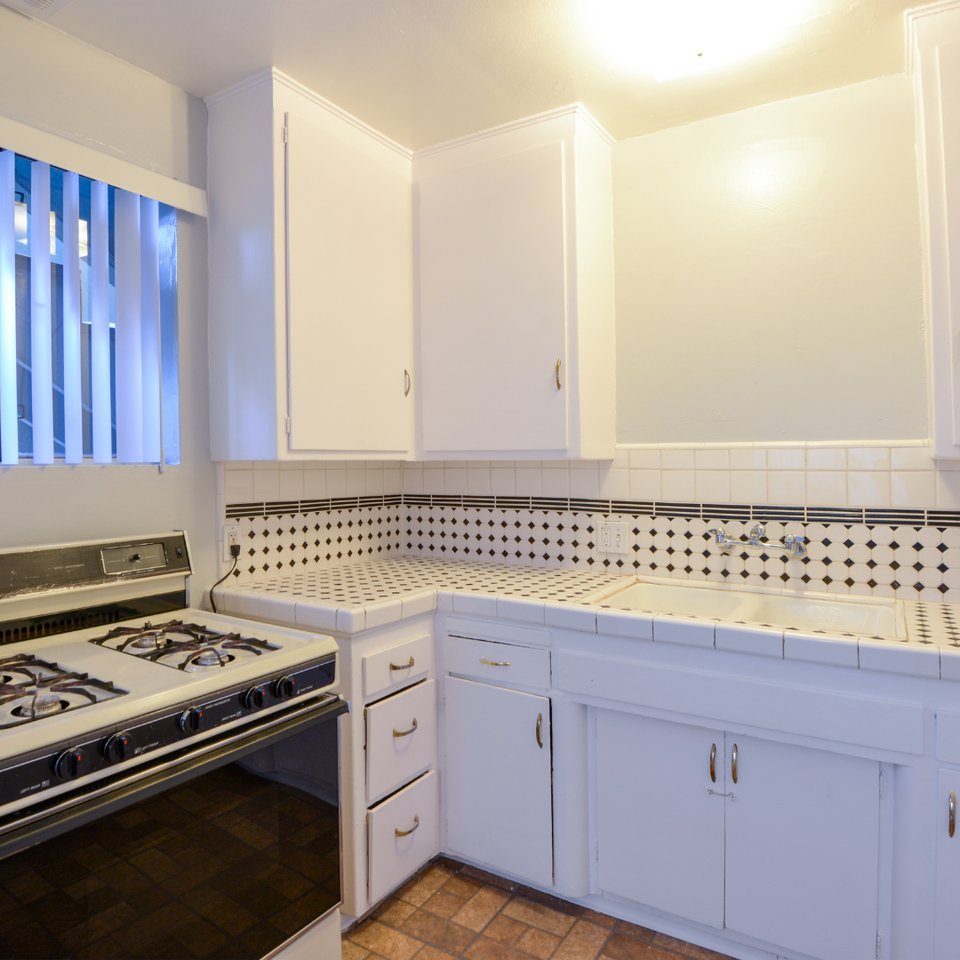 11137 Sherman Way #2 - Photo 5 of 13