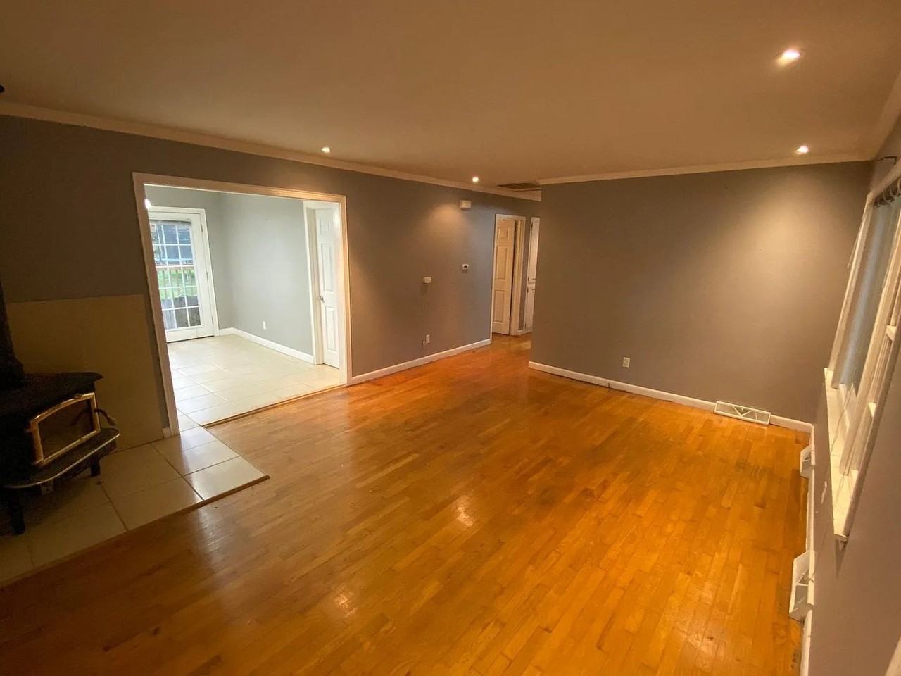 1912 S Weaver Ave - Photo 2 of 10