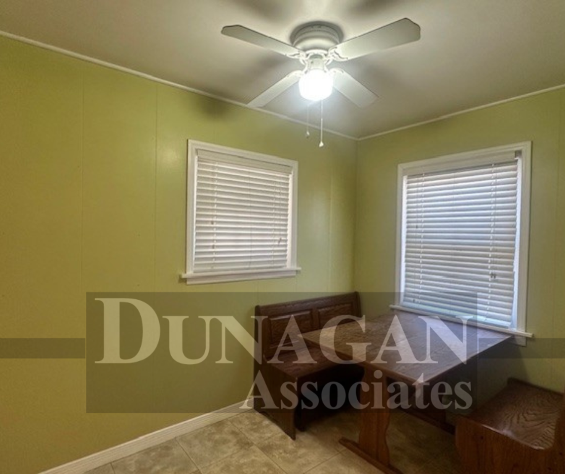 1024 N Main St - Photo 5 of 10