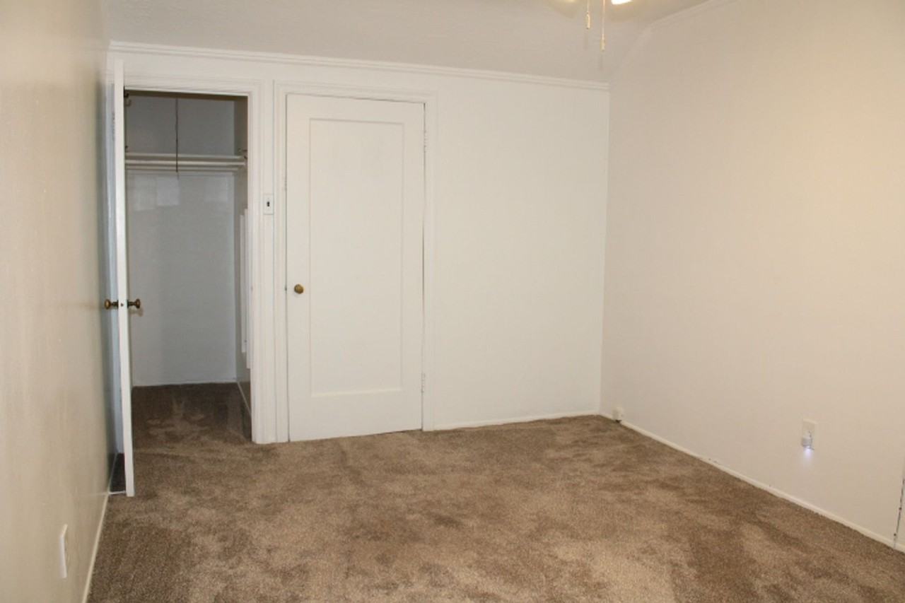 500 Civic Center St - Photo 5 of 23