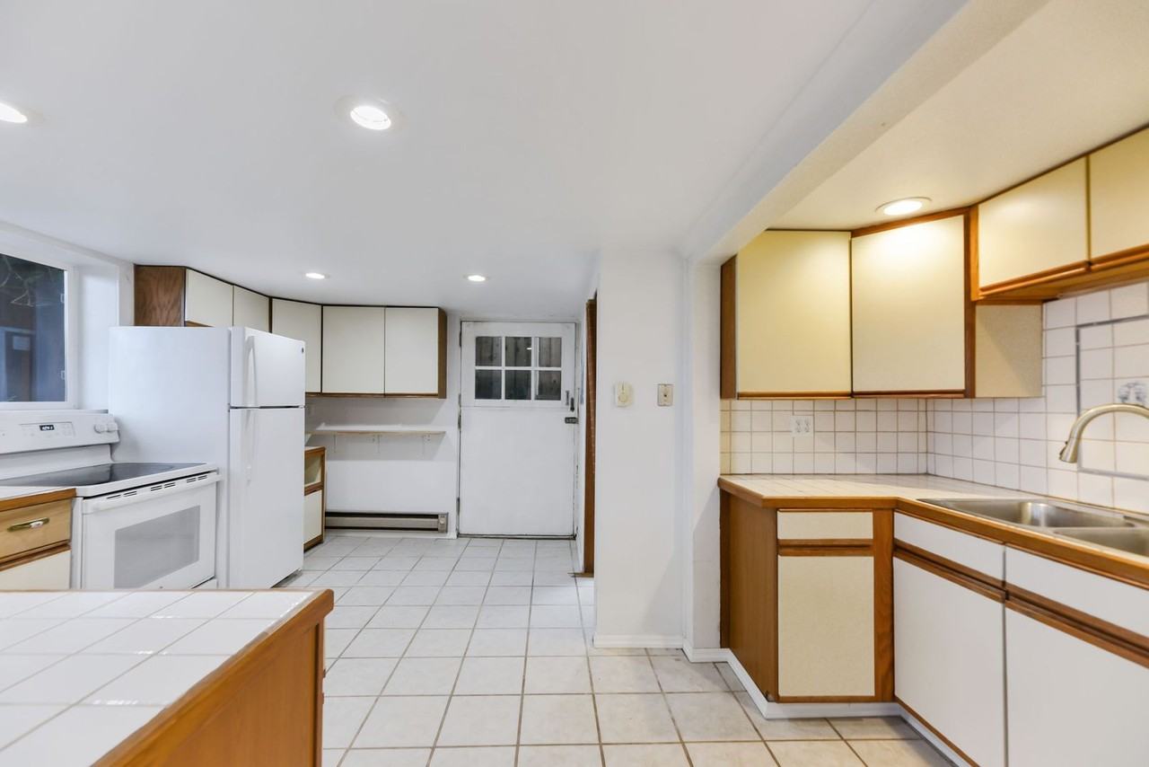 3252 Nw Esplanade ##1 - Photo 5 of 15