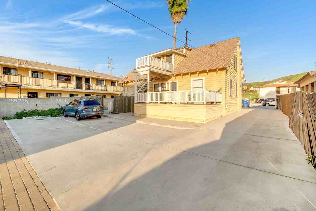 2821 Griffin Ave - Photo 2 of 14