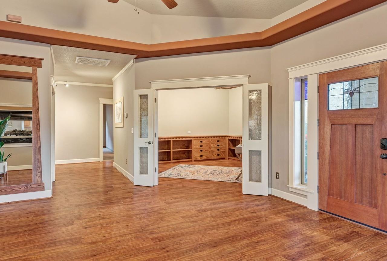 1858 Nw Sunview Pl - Photo 4 of 43