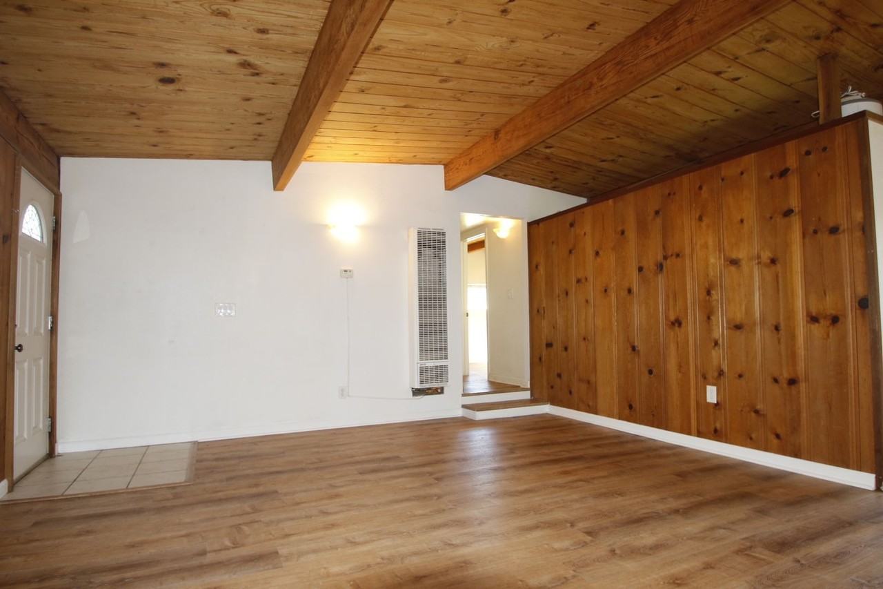 5100 Newanga Ave - Photo 3 of 19