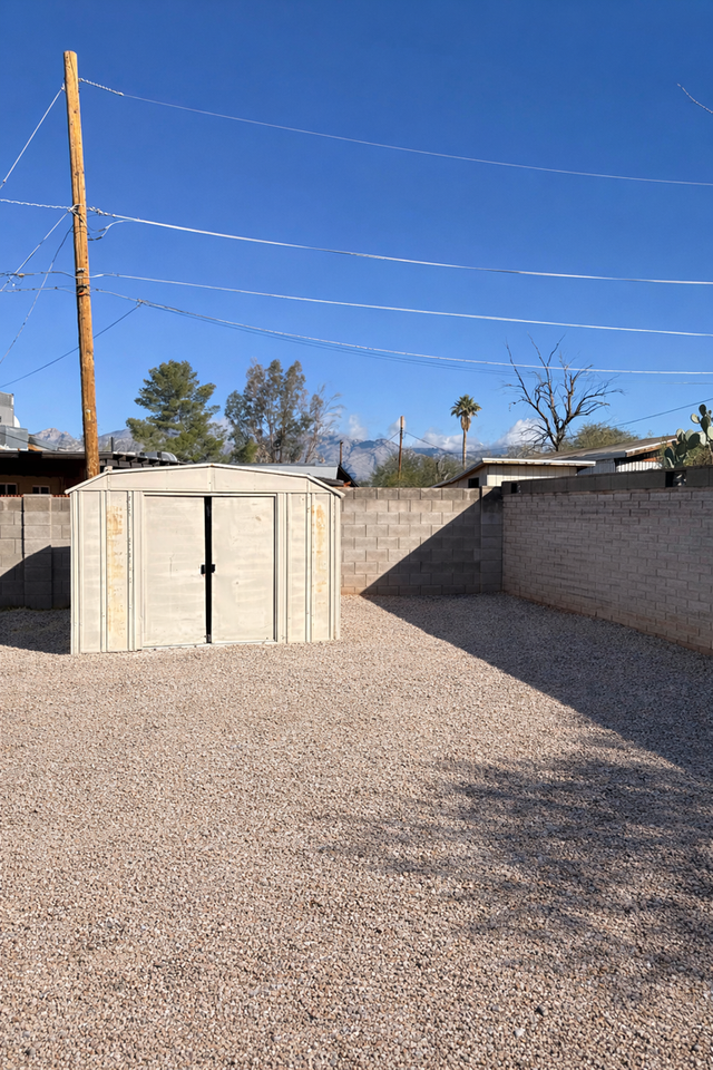 5443 E Lester St - Photo 6 of 9