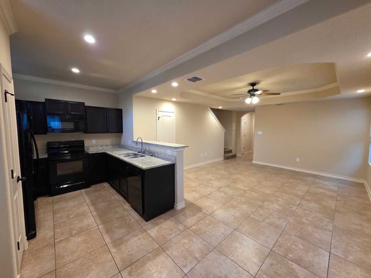 6838 Lakeview Dr - Photo 3 of 20