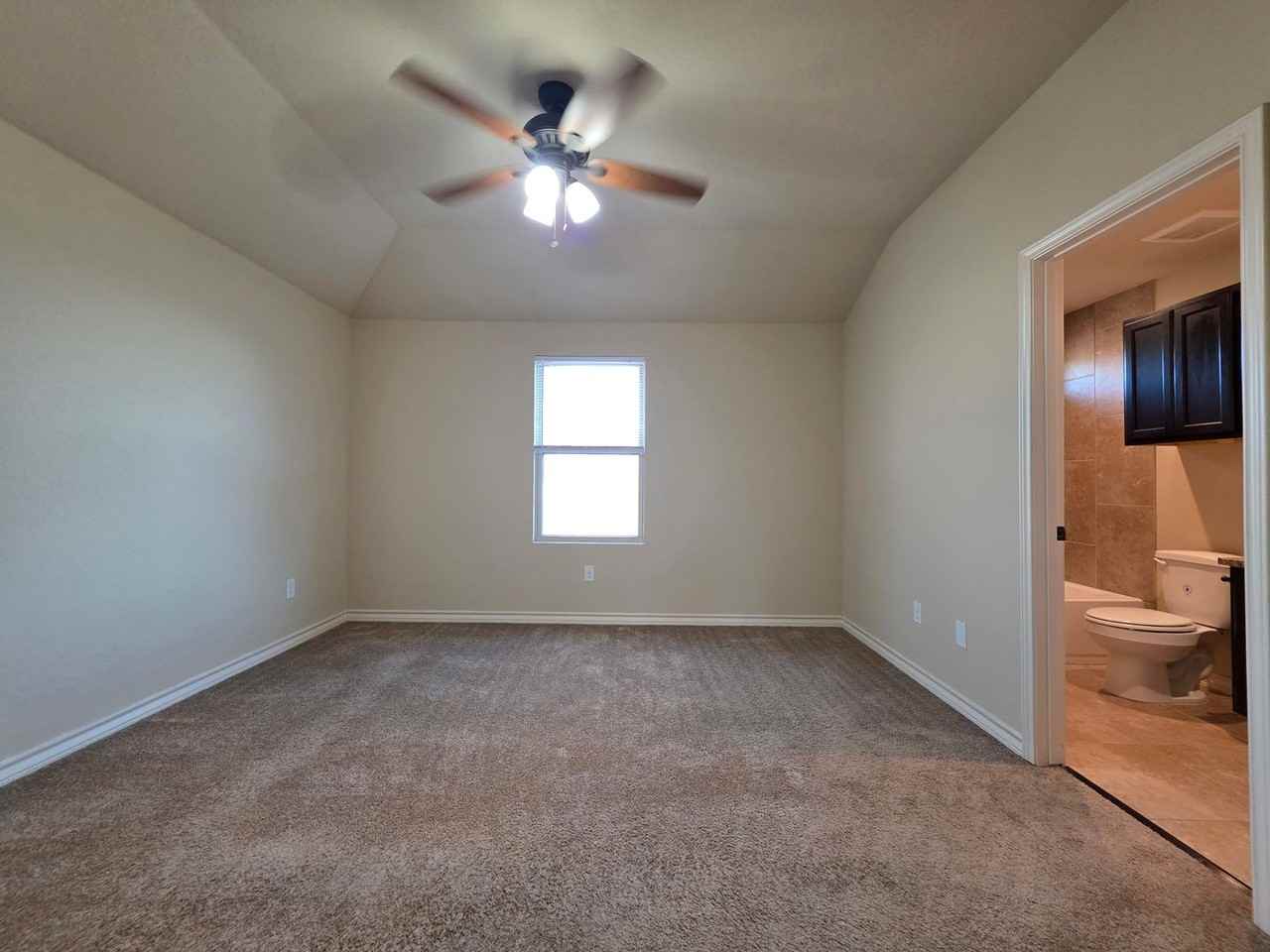 6838 Lakeview Dr - Photo 6 of 20