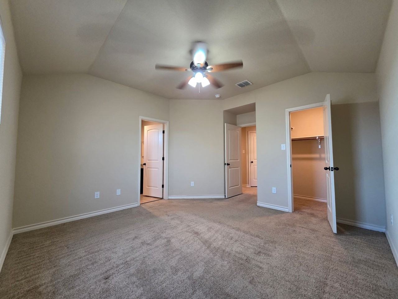 6838 Lakeview Dr - Photo 7 of 20