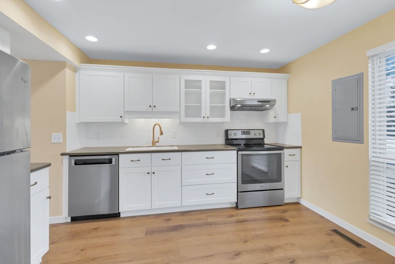 1195 Bear Mountain Dr #C - Photo 2 of 31