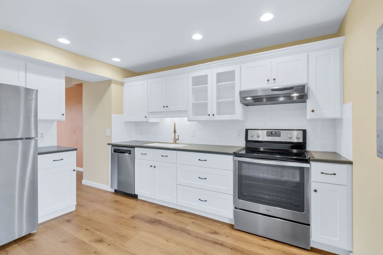 1195 Bear Mountain Dr #C - Photo 3 of 31