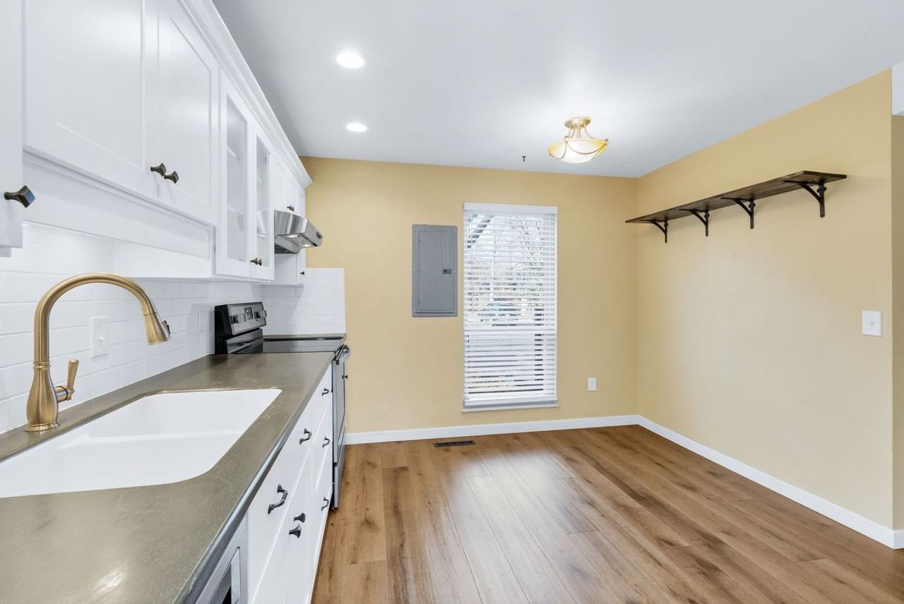 1195 Bear Mountain Dr #C - Photo 5 of 31