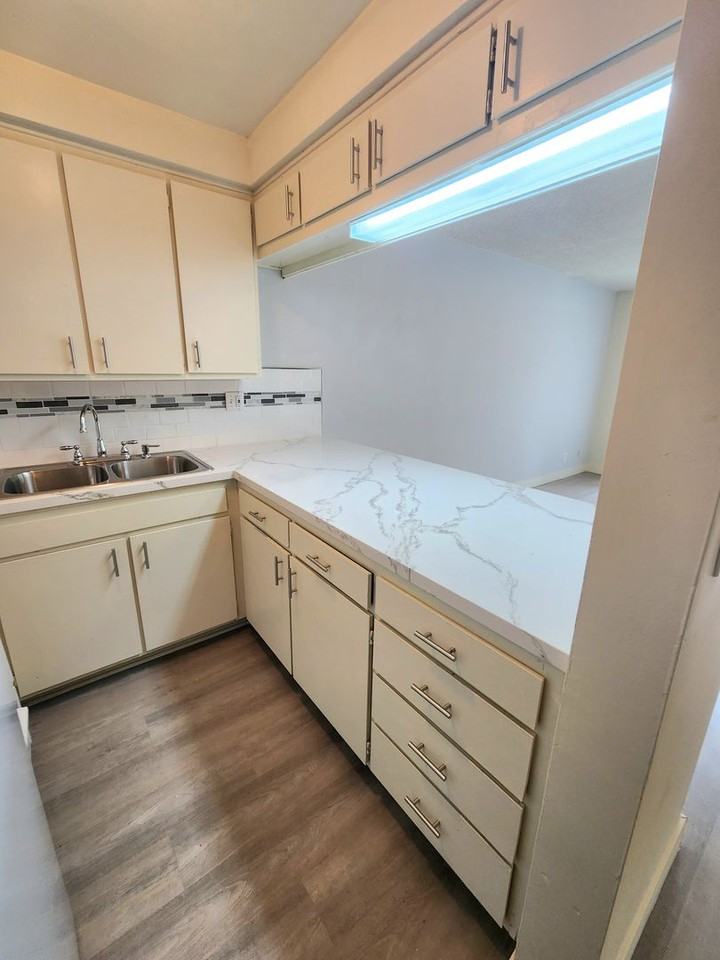 10405 Irene St #210 - Photo 3 of 11