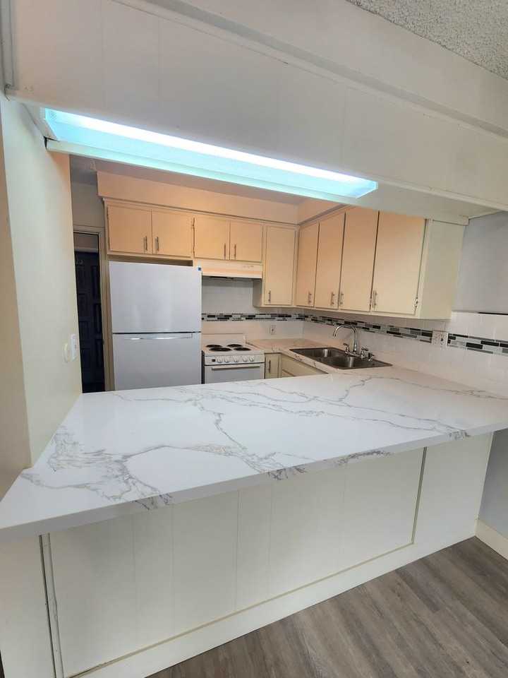 10405 Irene St #210 - Photo 5 of 11