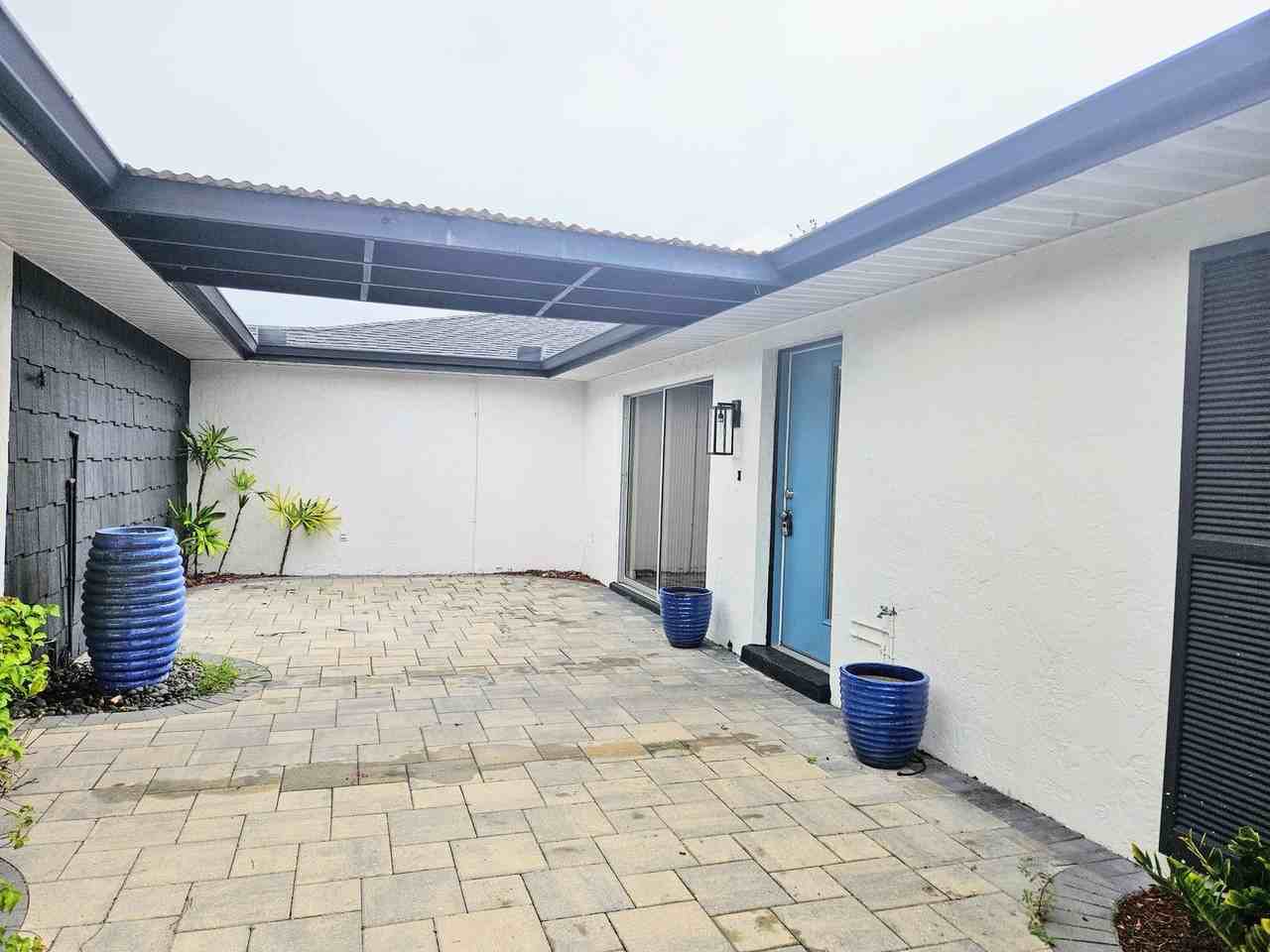 523 Se 24th Ave - Photo 5 of 33