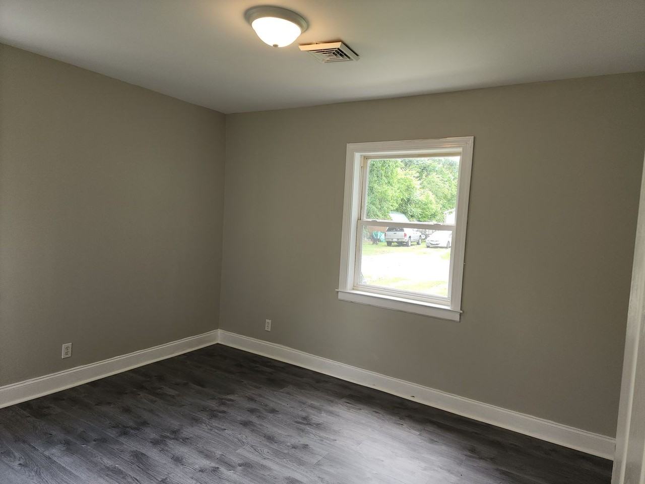 4324 Fluvanna Ave - Photo 3 of 12