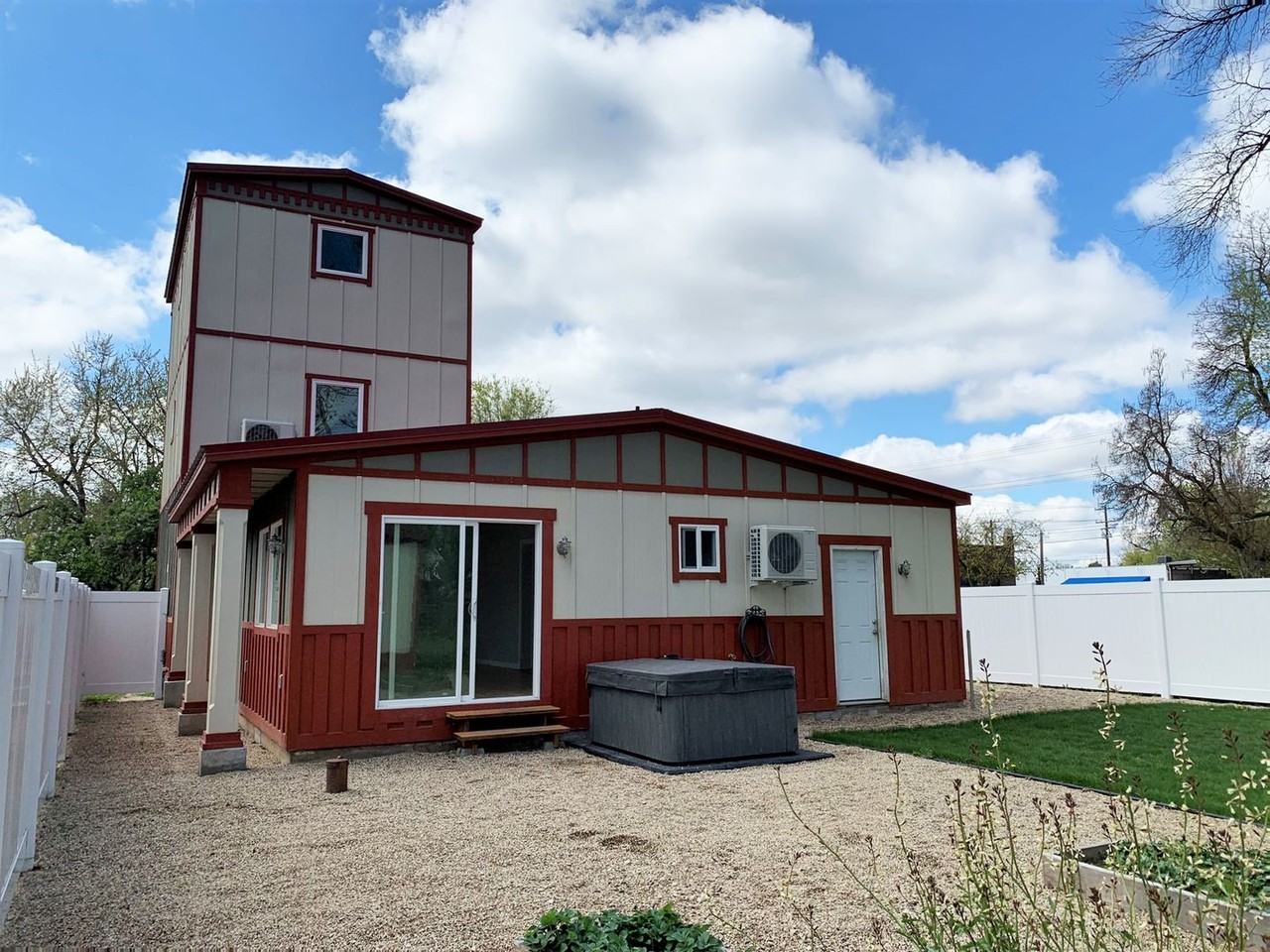 154 E Idaho St - Photo 4 of 26