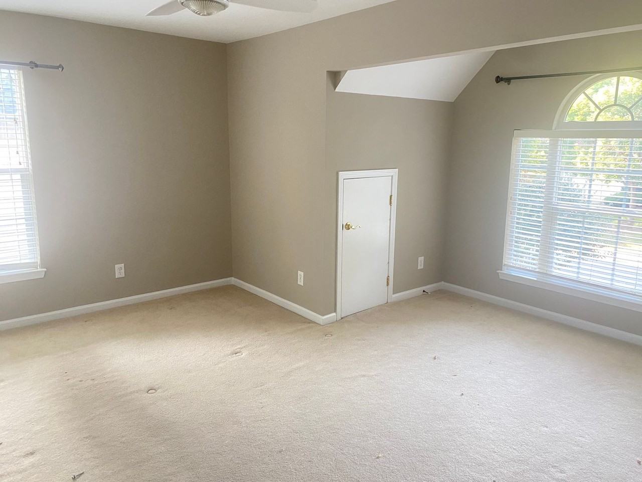 13518 Northbourne Rd - Photo 4 of 11