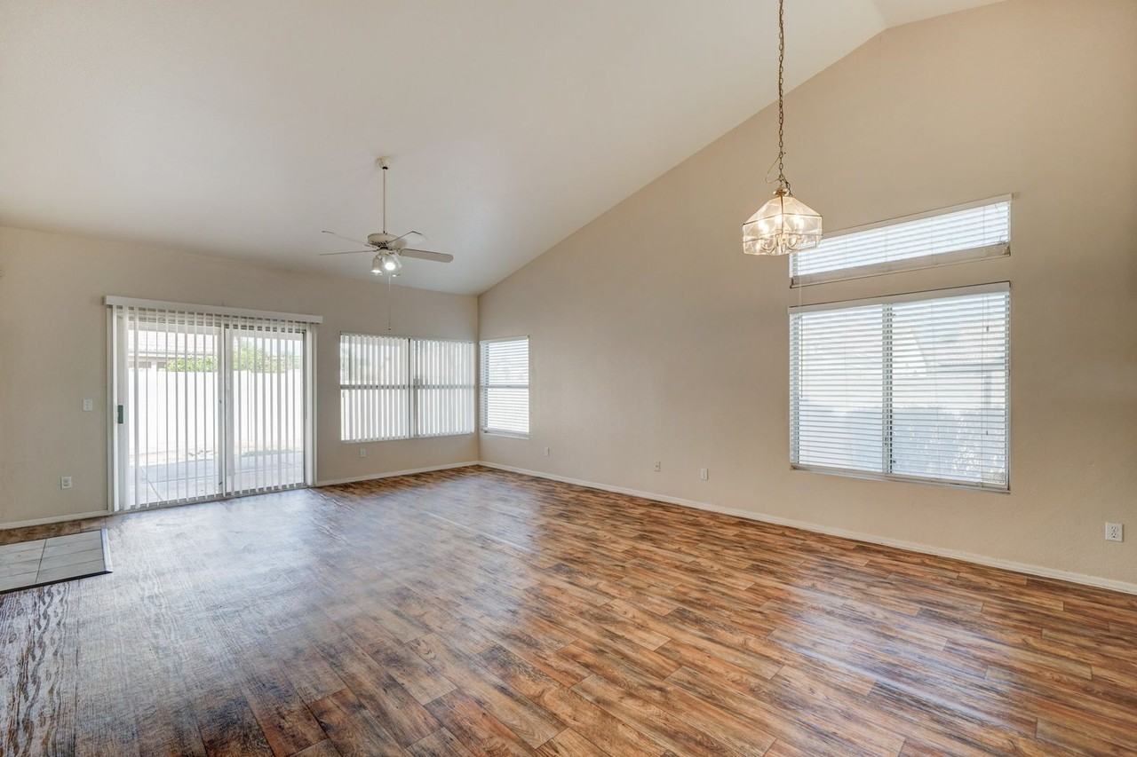 761 N Granada Dr - Photo 3 of 21