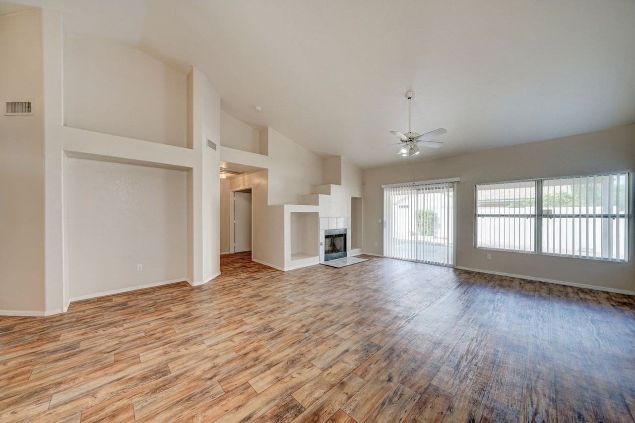 761 N Granada Dr - Photo 4 of 21