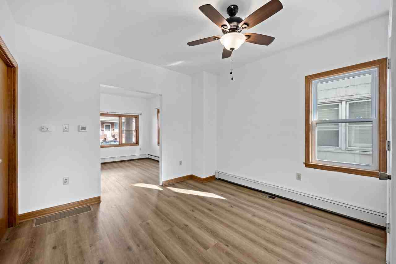 1394 Newport Ave - Photo 7 of 22