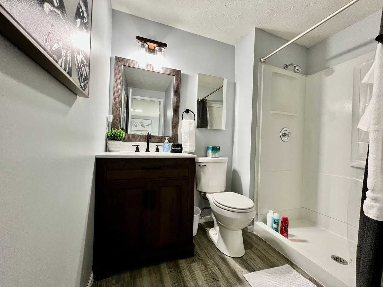 6631 Pin Oak Ct - Photo 5 of 44