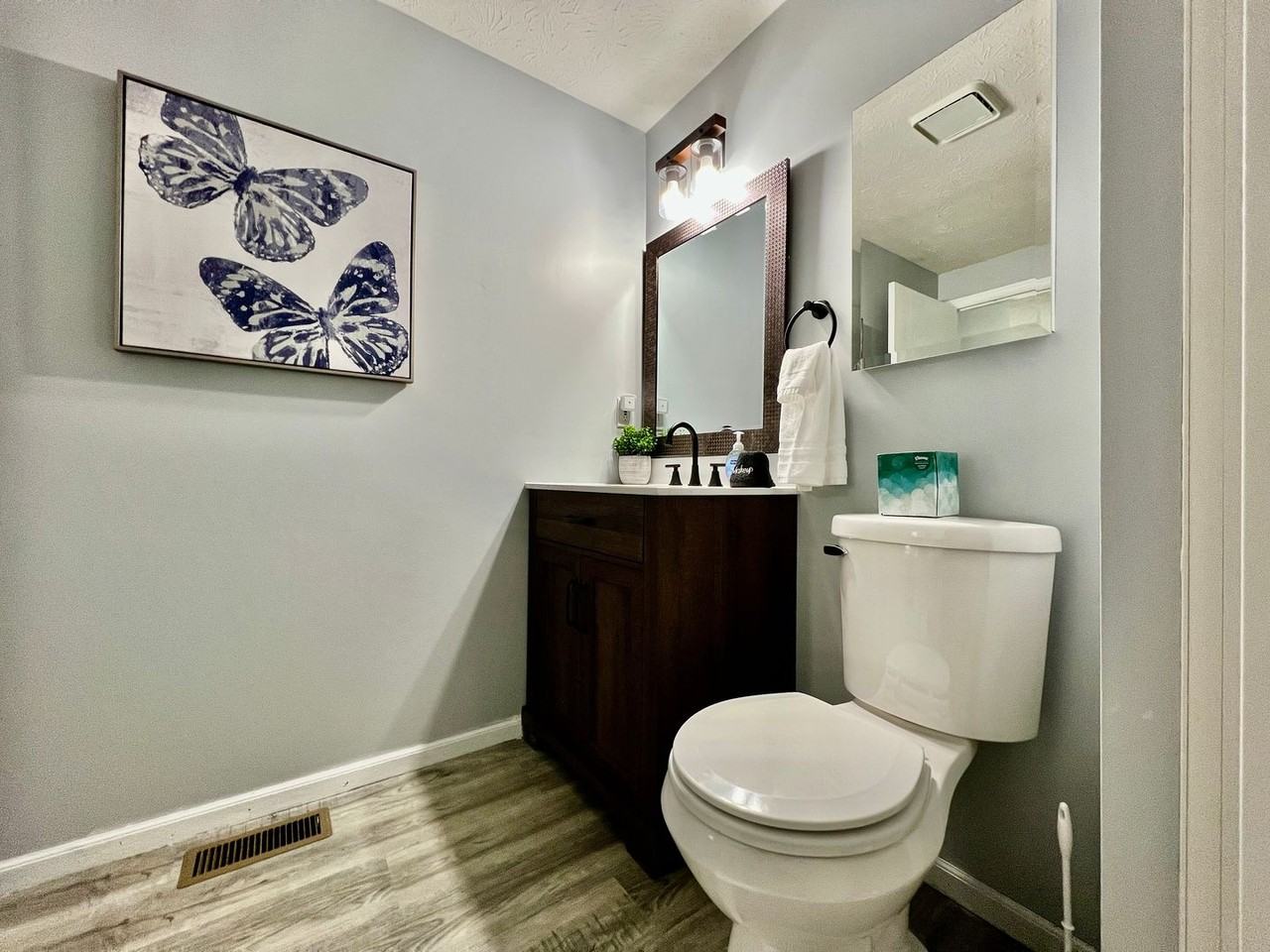 6631 Pin Oak Ct - Photo 6 of 44