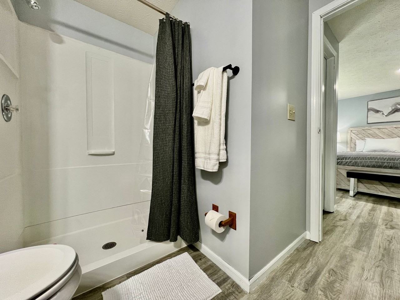 6631 Pin Oak Ct - Photo 7 of 44