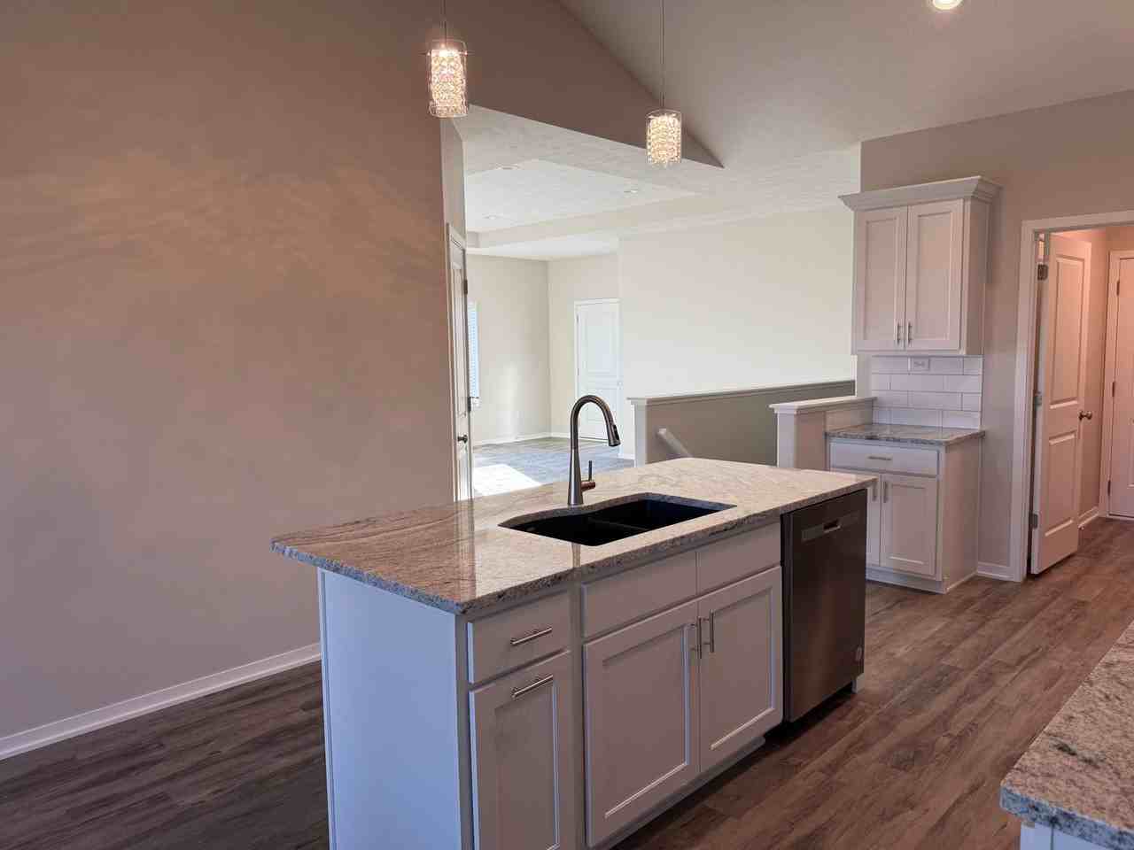 7008 Claystone Dr - Photo 4 of 21