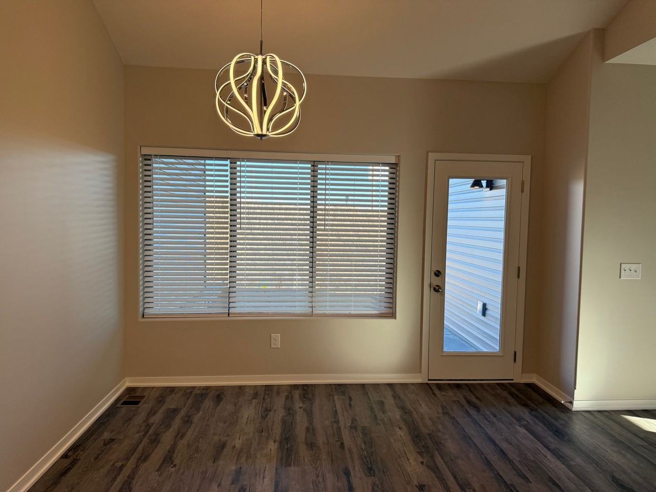 7008 Claystone Dr - Photo 6 of 21