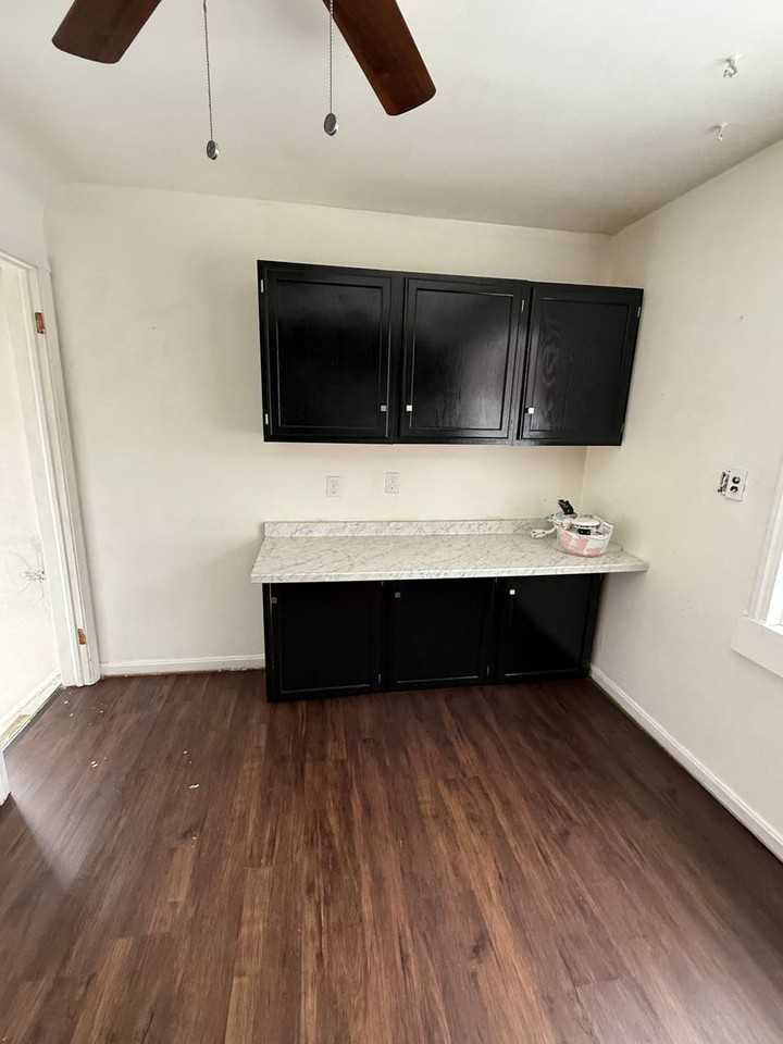 17215 Harvard Ave - Photo 3 of 10