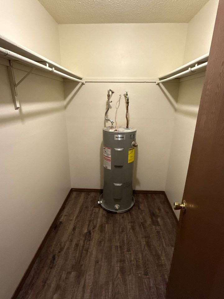 108 SE 4th St. Y1 - Z-8 - Photo 7 of 20