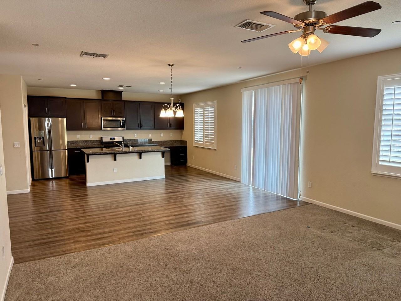 2560 Stone Creek Dr - Photo 4 of 23