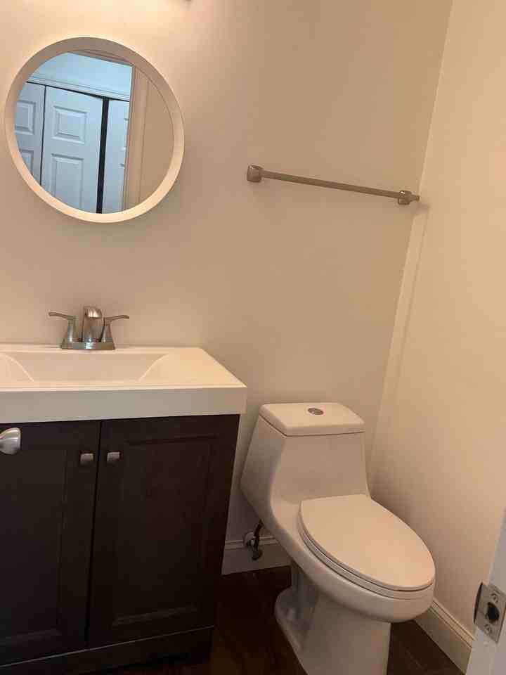 1073 Radisson Ct - Photo 6 of 13