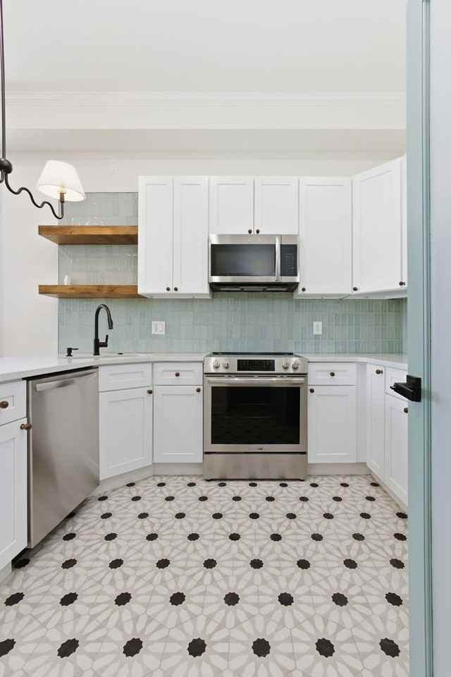 2926 W Oxford Street - Photo 4 of 50