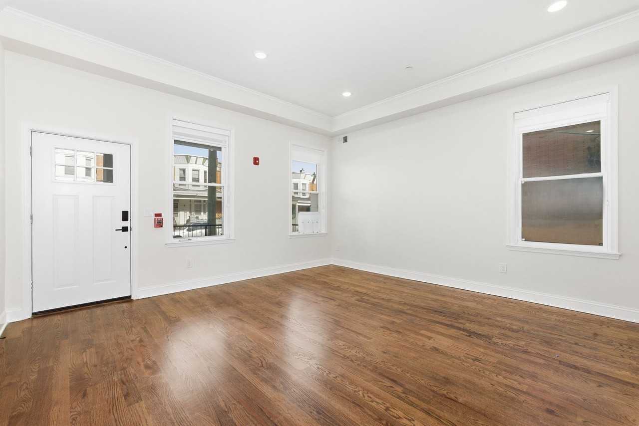 2926 W Oxford Street - Photo 6 of 50